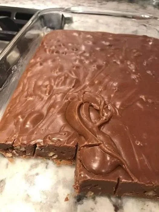 Paula Deen's 5-Minute Fudge Delicious 5-minute fudge recipe by Paula Deen, rich and creamy.